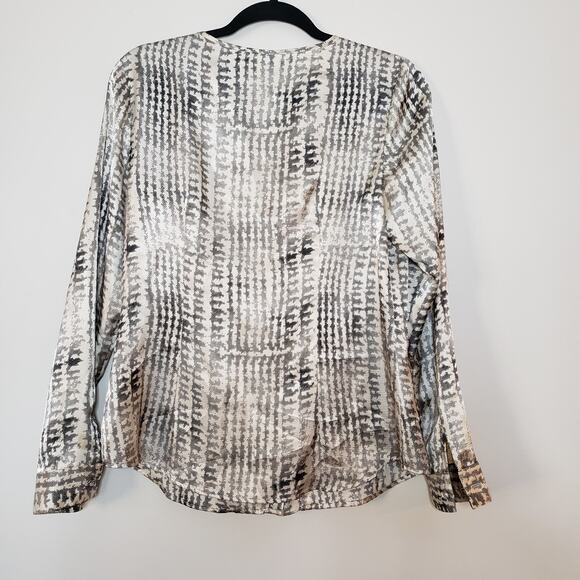 NWOT Coldwater Creek Silky Houndstooth Blouse with Ruffles Size Small (6-8) - Picture 4 of 9